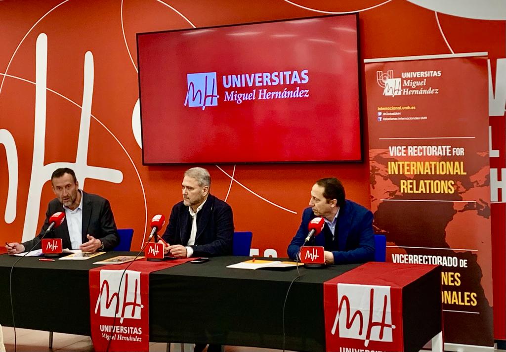 ESPACIO SEGURO | RSF y la Universidad Miguel Hernández formalizan la iniciativa conjunta «Elche, Espacio Seguro para la Libertad de Prensa»